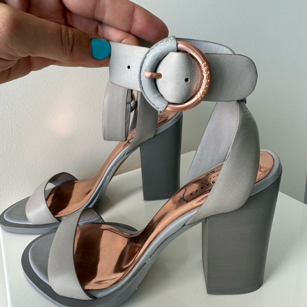 Ted Baker Elegant Gray Heels - Picture 8 of 11